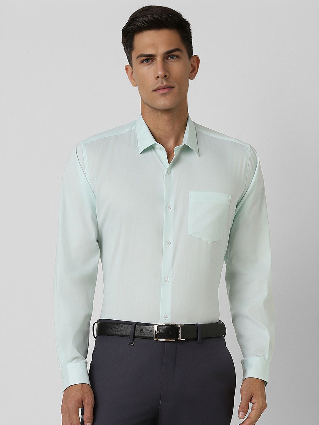 

Van Heusen Men Spread Collar Solid Cotton Formal Shirt, Green