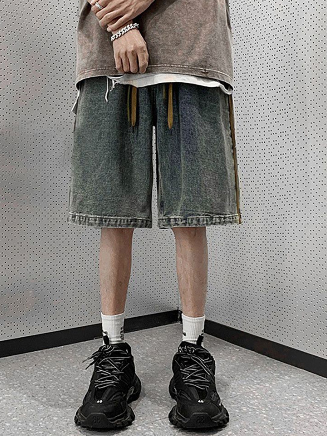 

StyleCast x Revolte Men Shorts, Blue