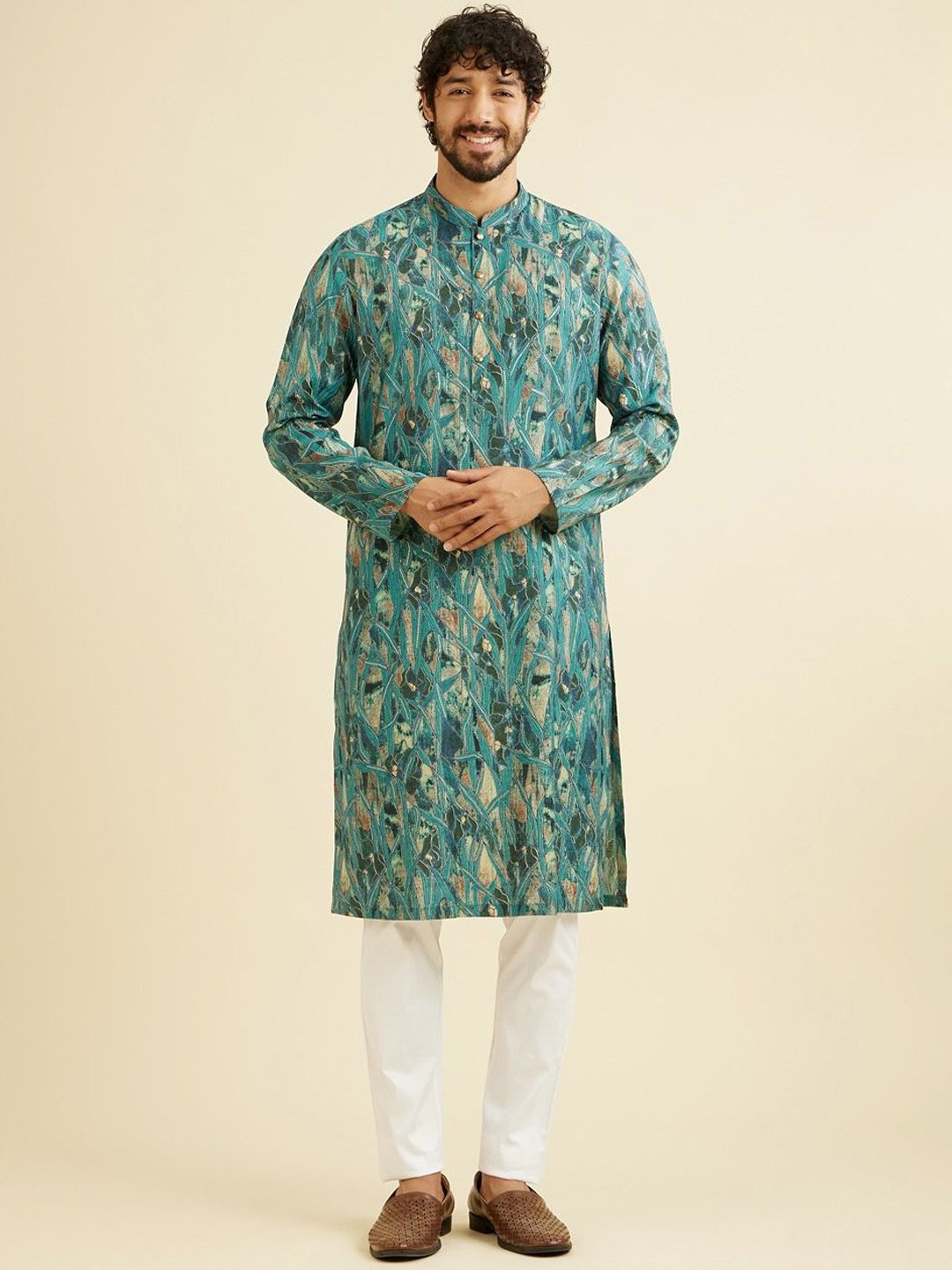 

Manyavar Floral Printed Mandarin Collar Straight Kurta, Green