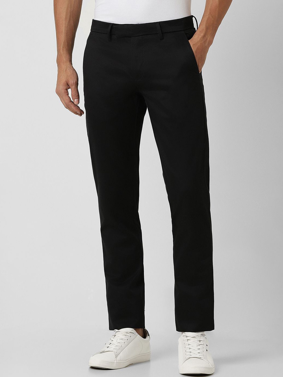 

Van Heusen Sport Men Slim Fit Cotton Trousers, Black