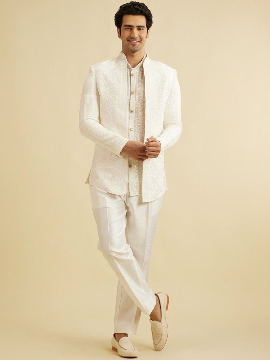 

Manyavar Men Embroidered Sherwani Set, White
