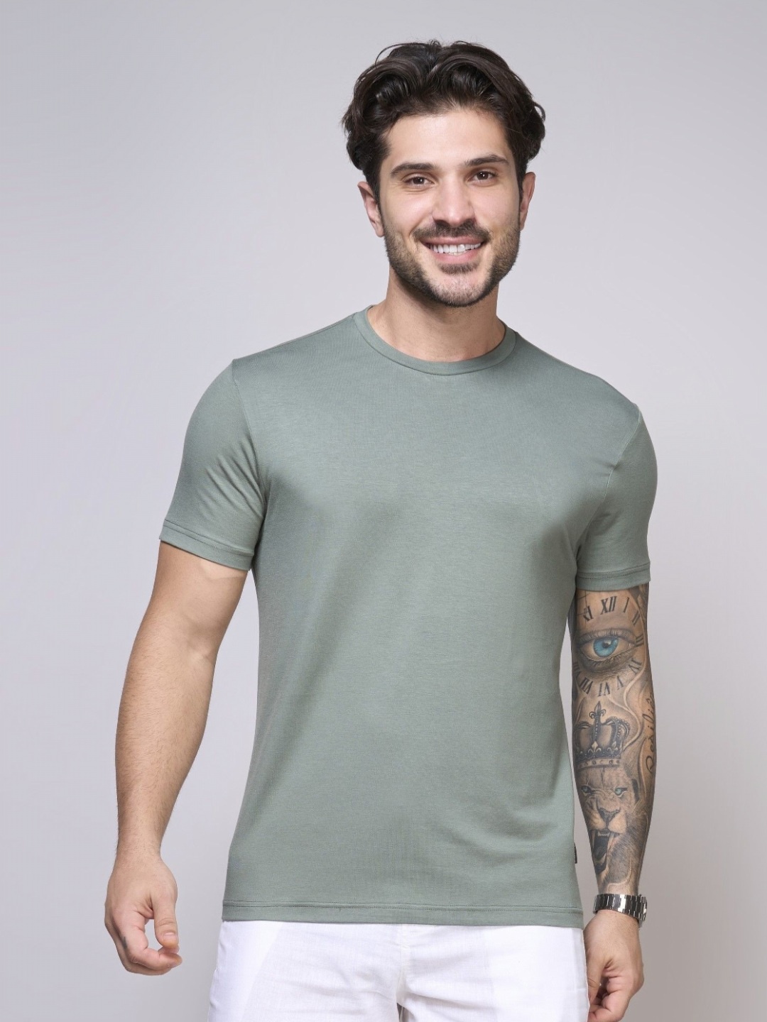 

INTERWOVE Men Solid Bamboo Cotton Slim Fit T-shirt, Grey