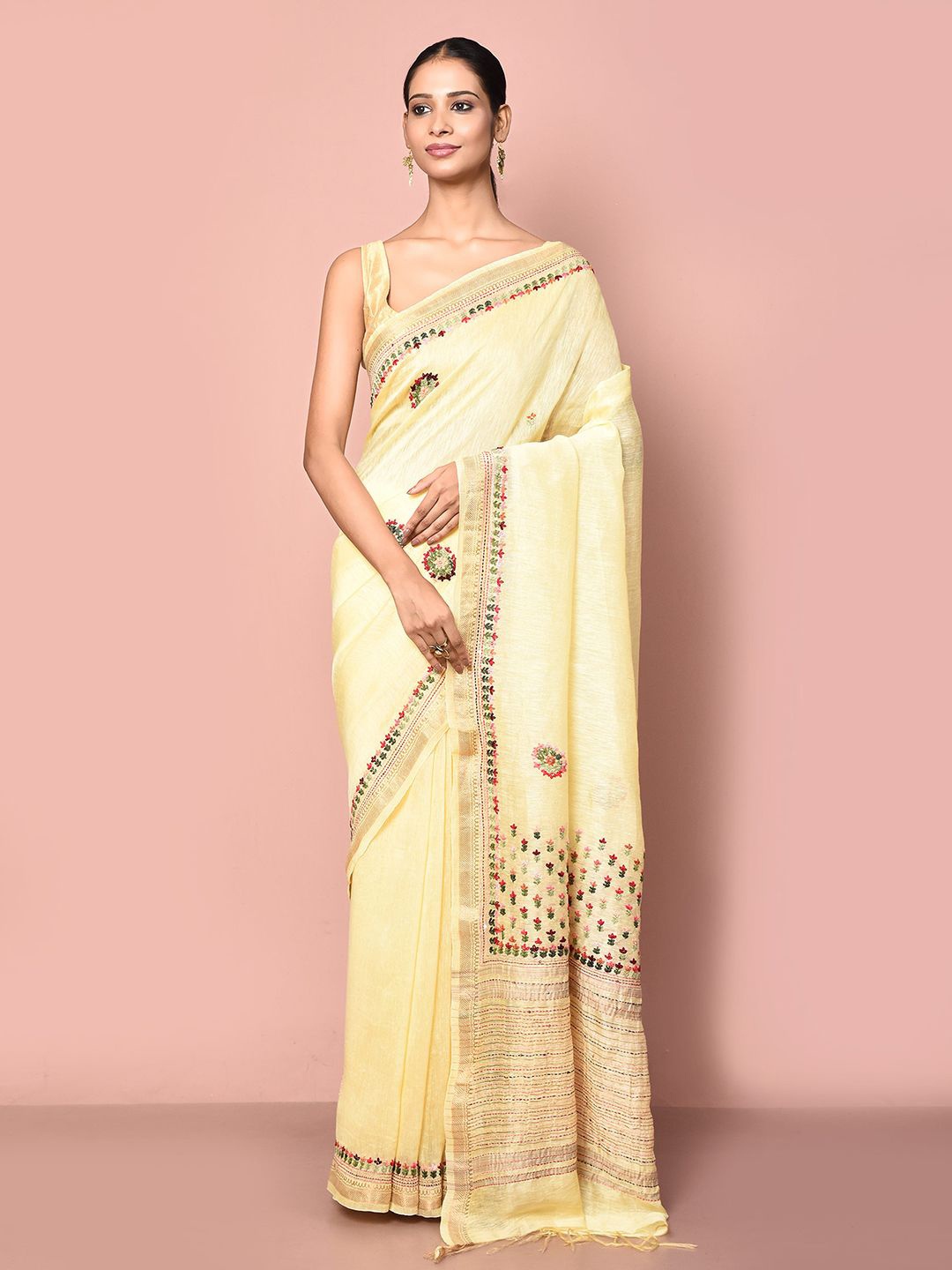 

Nazaakat by Samara Singh Ethnic Motifs Embroidered Pure Linen Saree, Cream