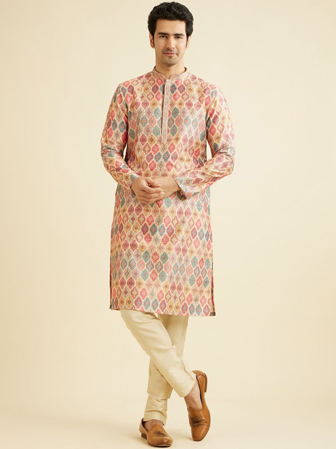 

Manyavar Ethnic Motifs Printed Straight Kurta with Pyjamas, Beige