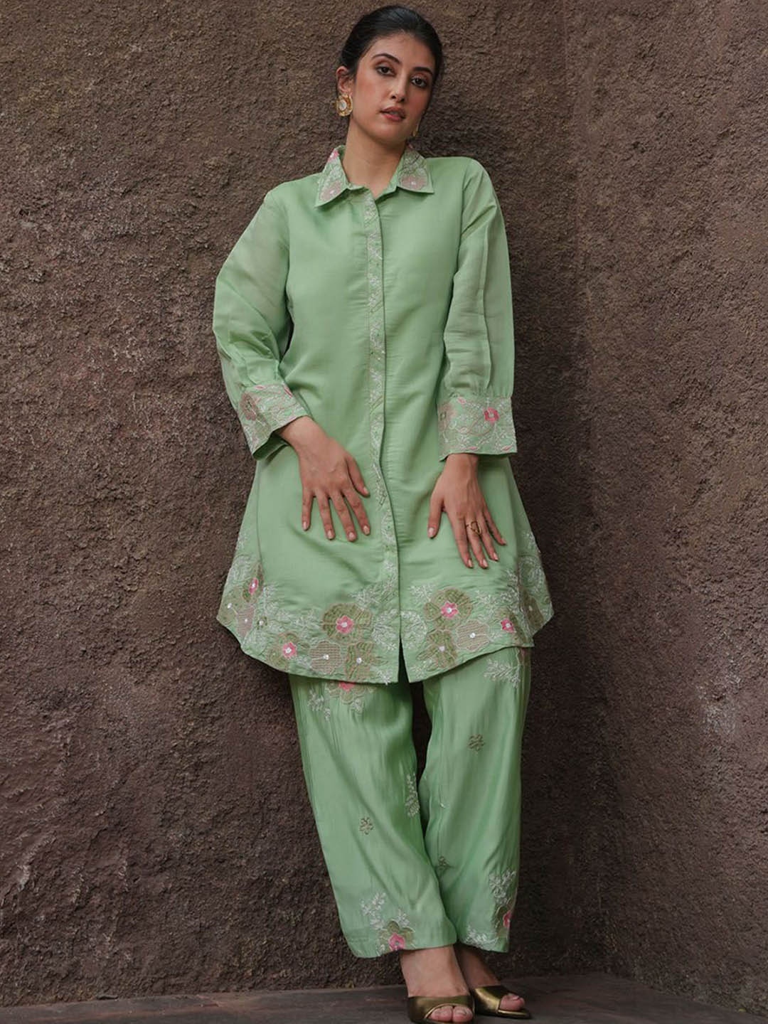 

FASHION DWAR Embroidered Tunic With Trousers Co-Ords, Green