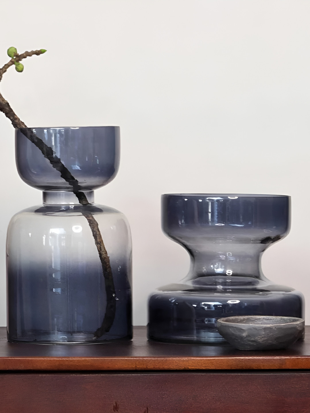 

Clovefry 2-Pcs Grey Short & Tall Slate Glass Vase