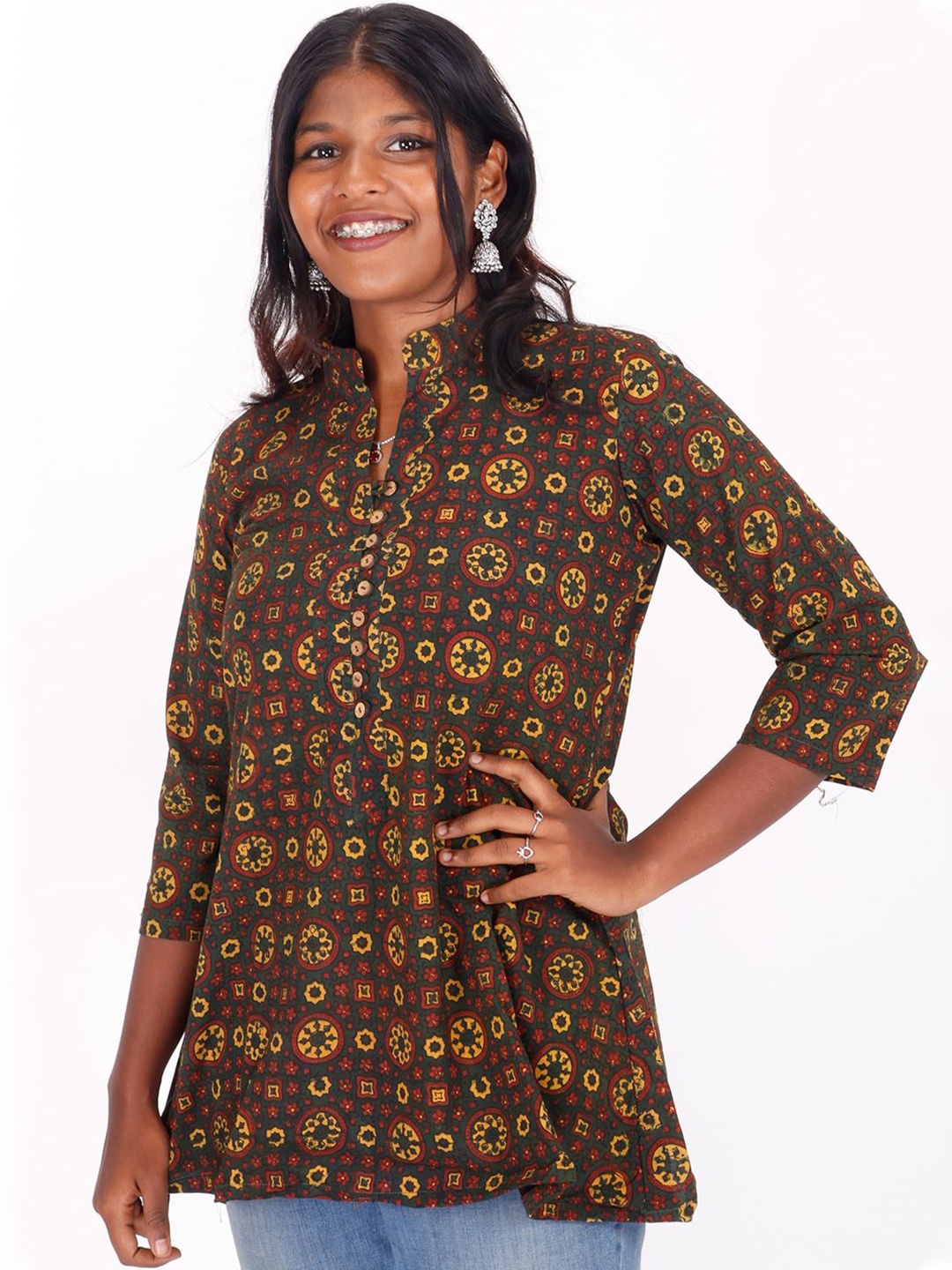 

Avishya Geometric Printed Pure Cotton Kurti, Green