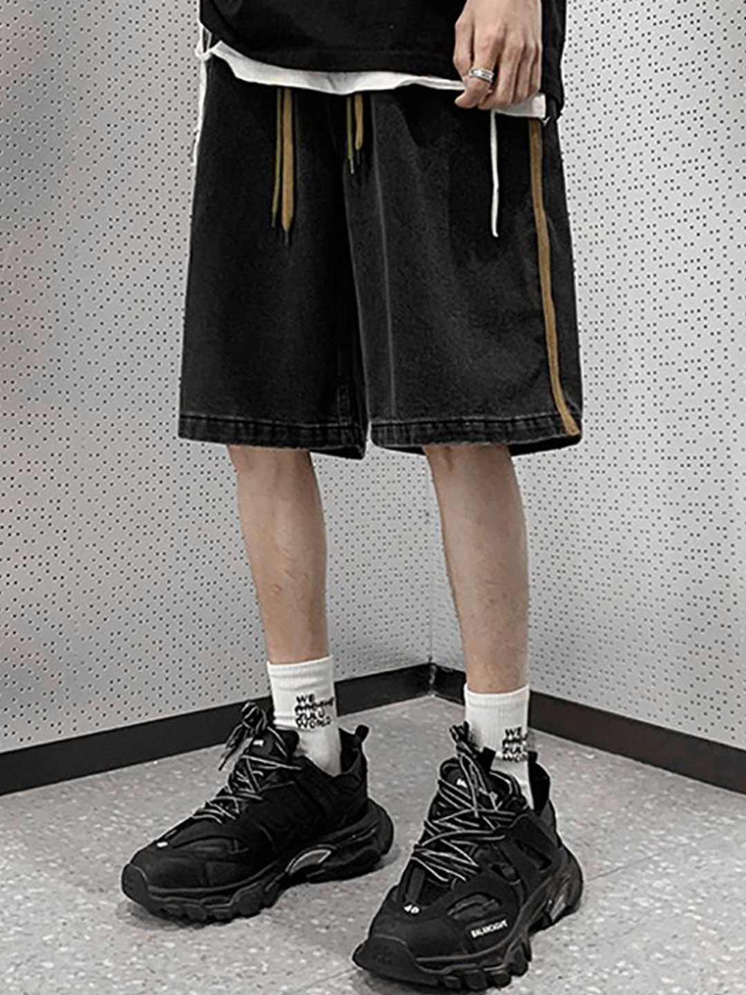 

StyleCast x Revolte Men Shorts, Black