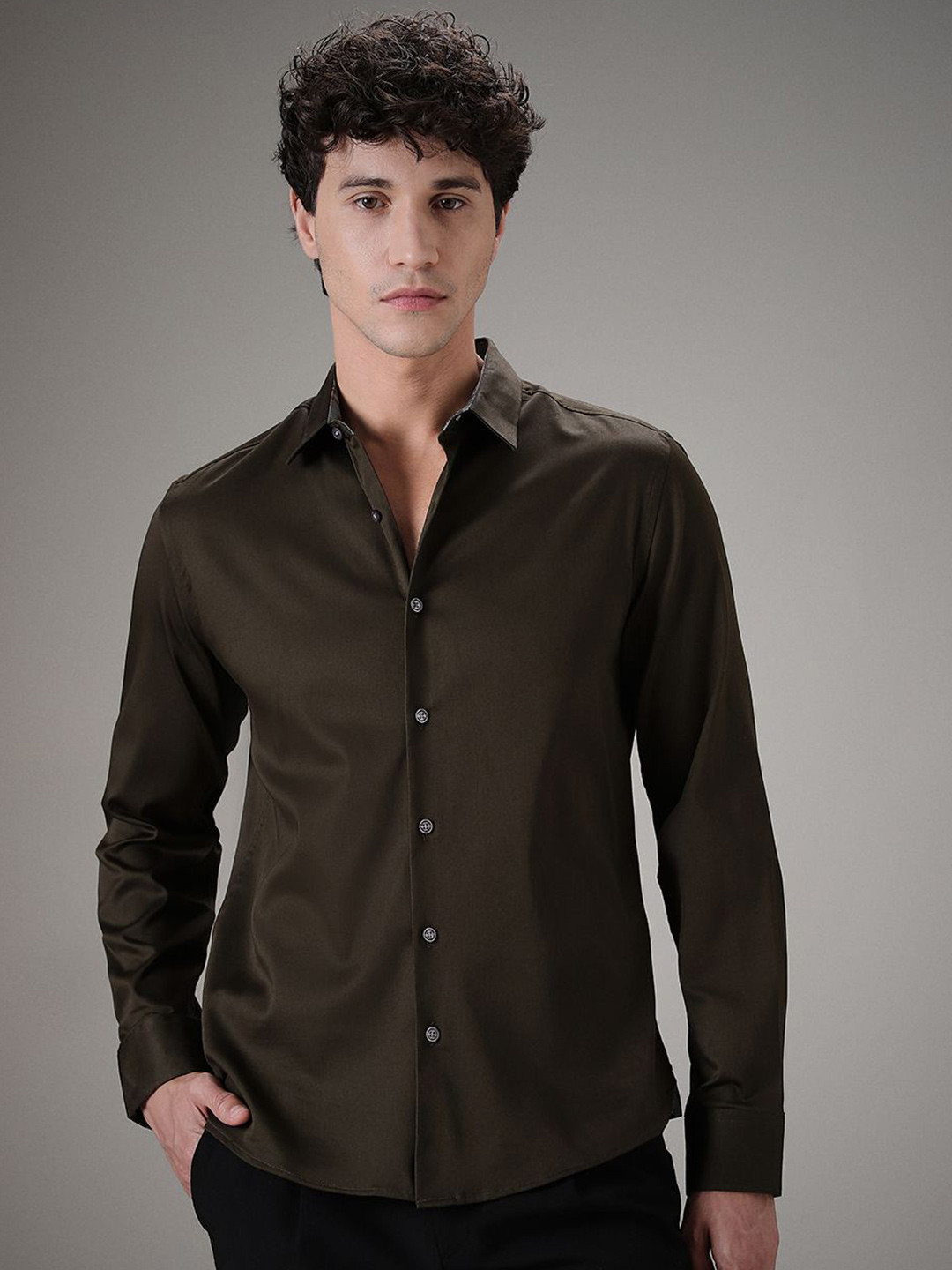

Banana Club Men Classic Slim Fit Opaque Printed Casual Shirt, Olive