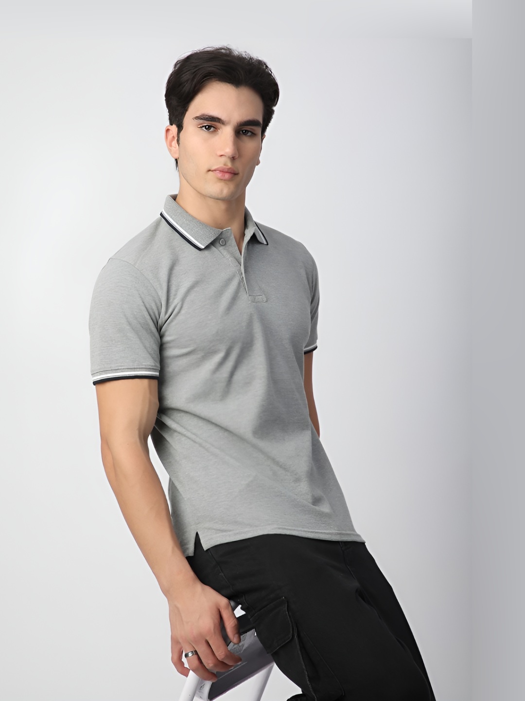 

R&B Men Solid Polo Collar Cotton T-shirt, Grey