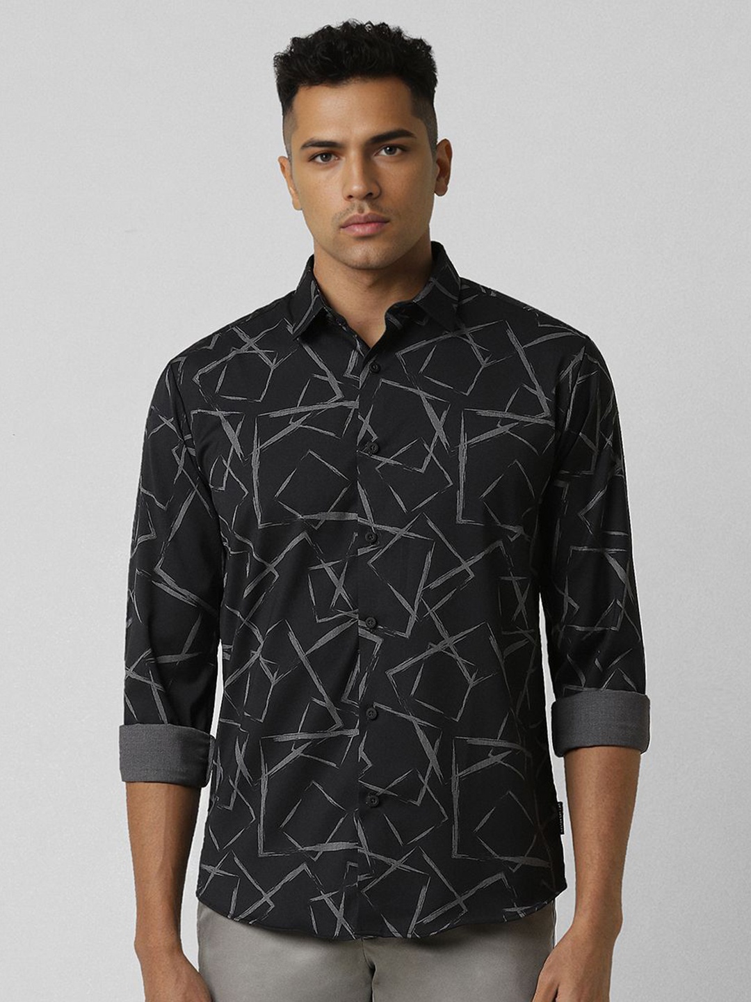 

V Dot Men Spread Collar Abstract Printed Casual Shirt, Black