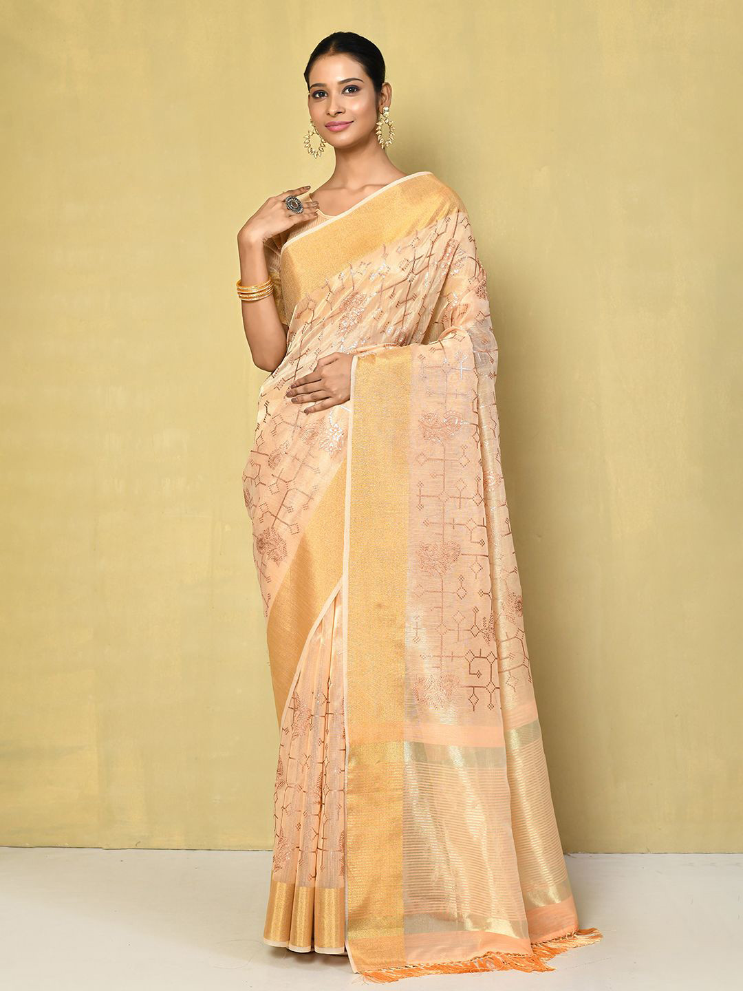 

Samyukta Singhania Woven Design Art Silk Saree, Peach