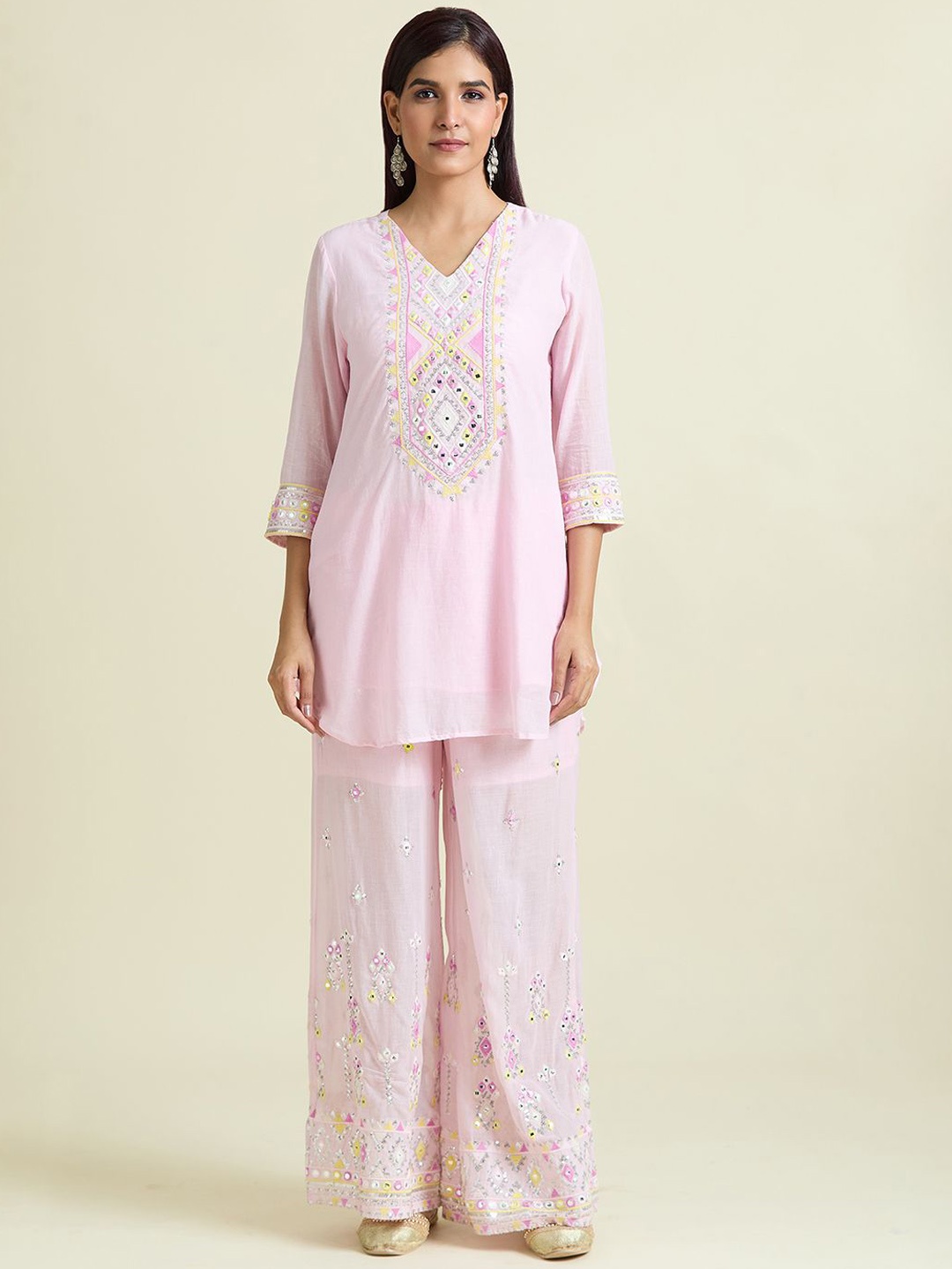 

Adara Khan Floral Embroidered Regular Pure Cotton Straight Kurti with Palazzos & Dupatta, Pink