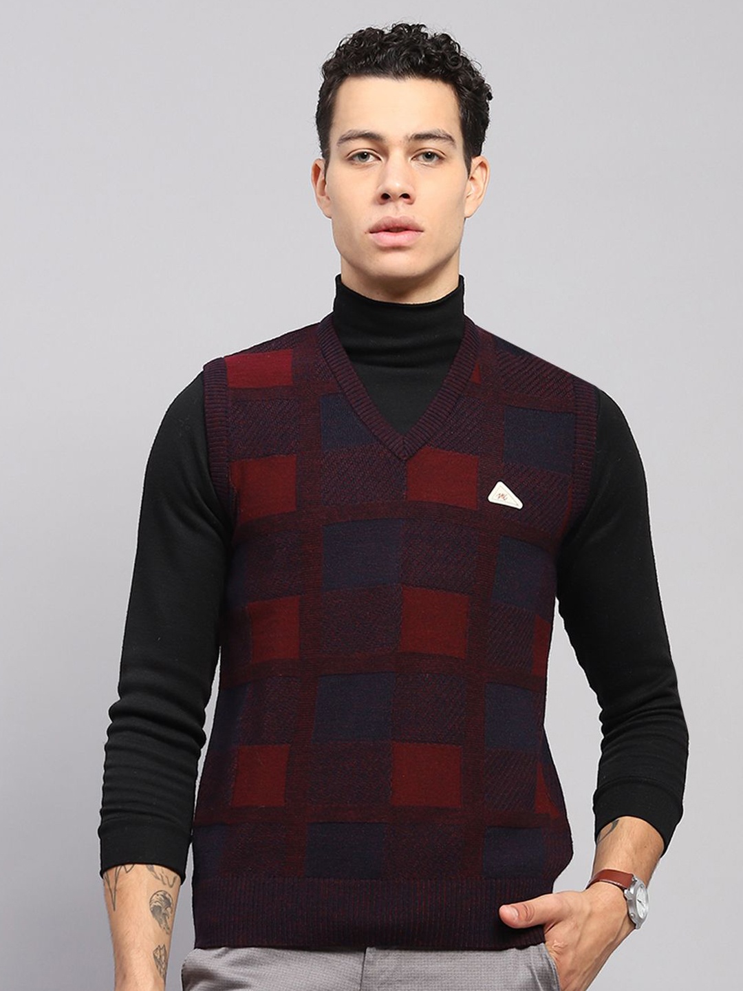 

Monte Carlo Men Checked Woollen Pullover, Maroon