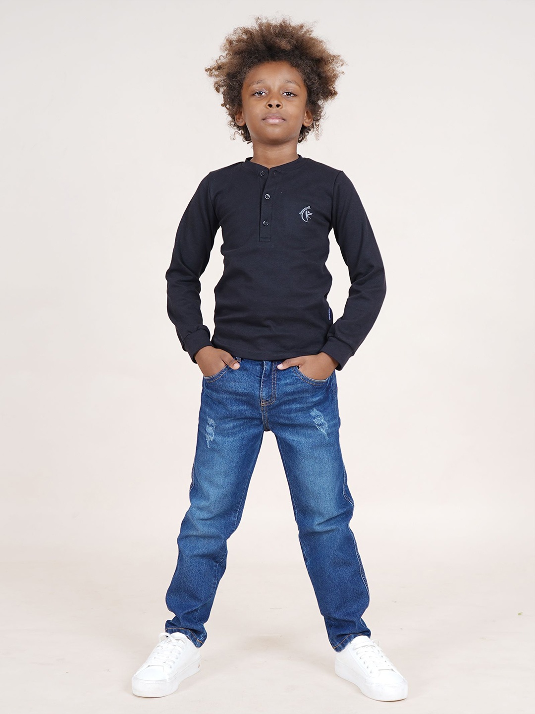 

KiddoPanti Boys T-shirt with Trouser, Black