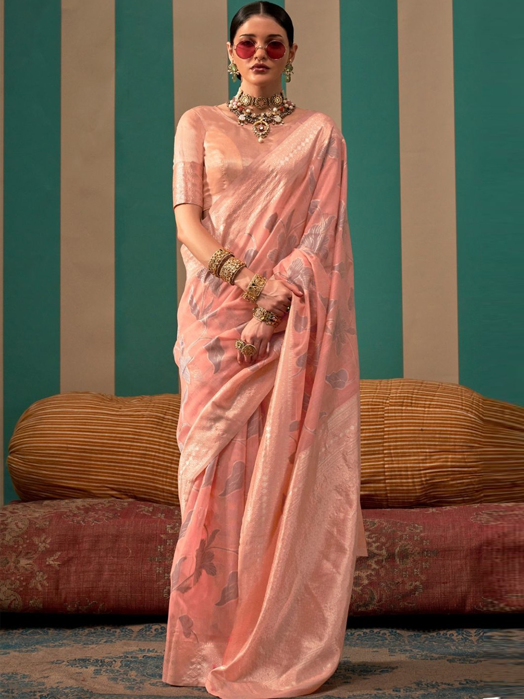 

DEVATITHI Floral Zari Linen Blend Saree, Peach