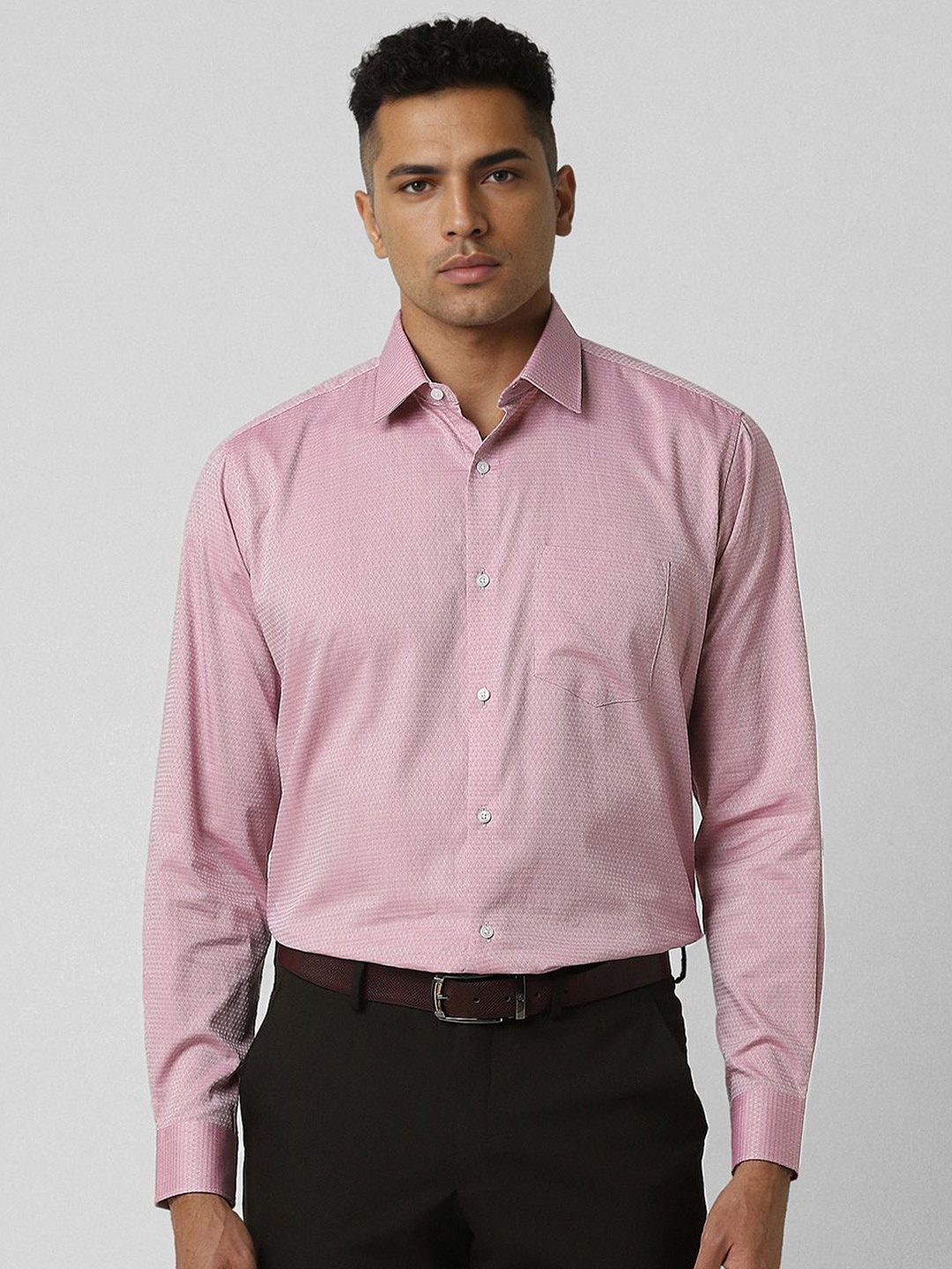 

Van Heusen Men Spread Collar Geometric Printed Cotton Formal Shirt, Pink