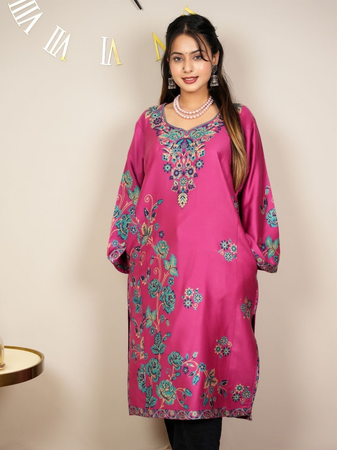 

HOUSE OF KIRNA'S WITH LOGO OF HOK Printed Loose Fit Pakistani Shape Kurtas, Pink
