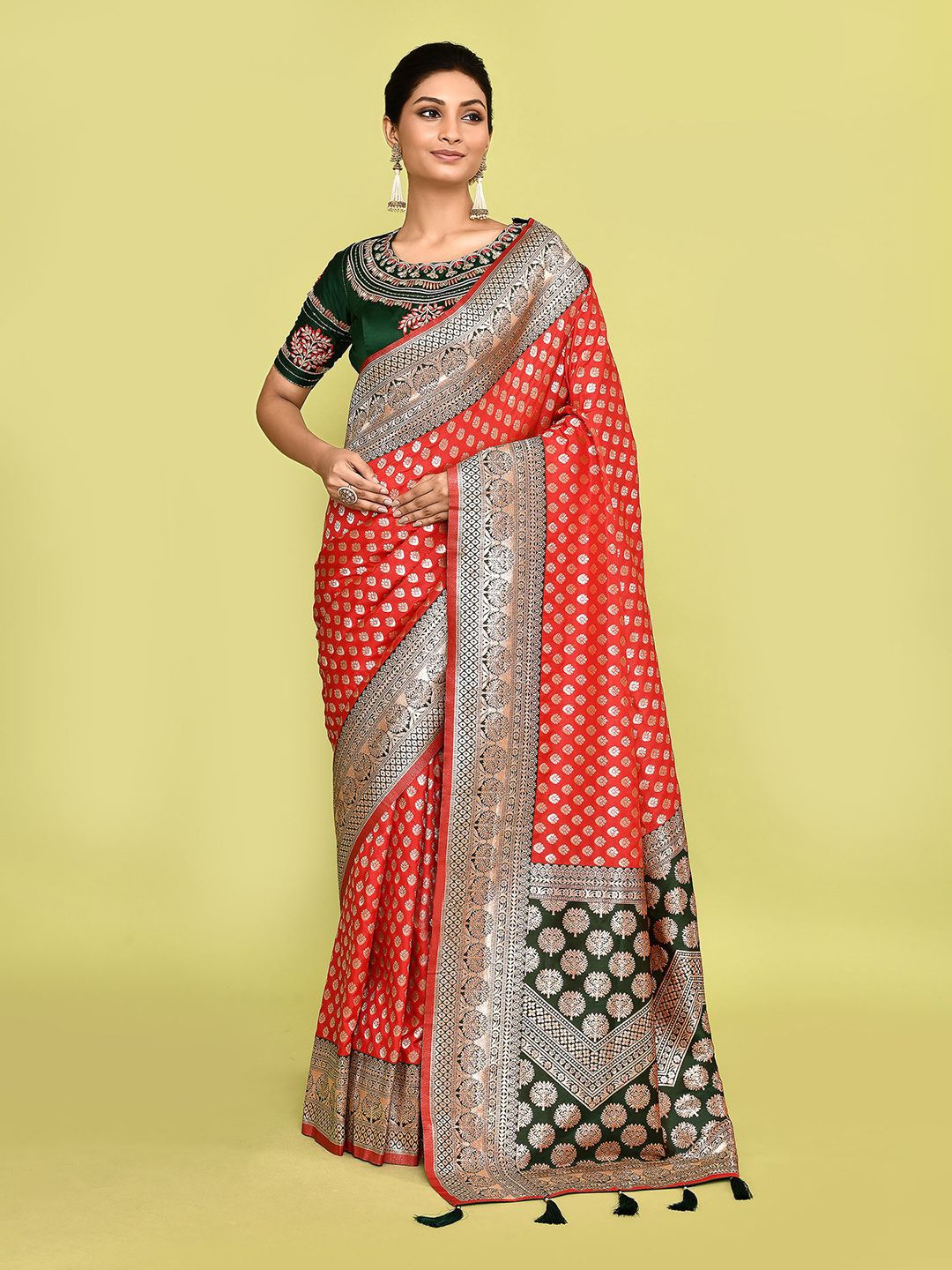 

Samyukta Singhania Woven Design Zari Pure Silk Saree, Red