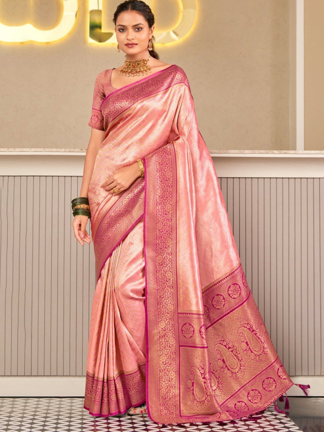 

MySilkLove Ethnic Motifs Woven Design Zari Kanjeevaram Saree, Pink