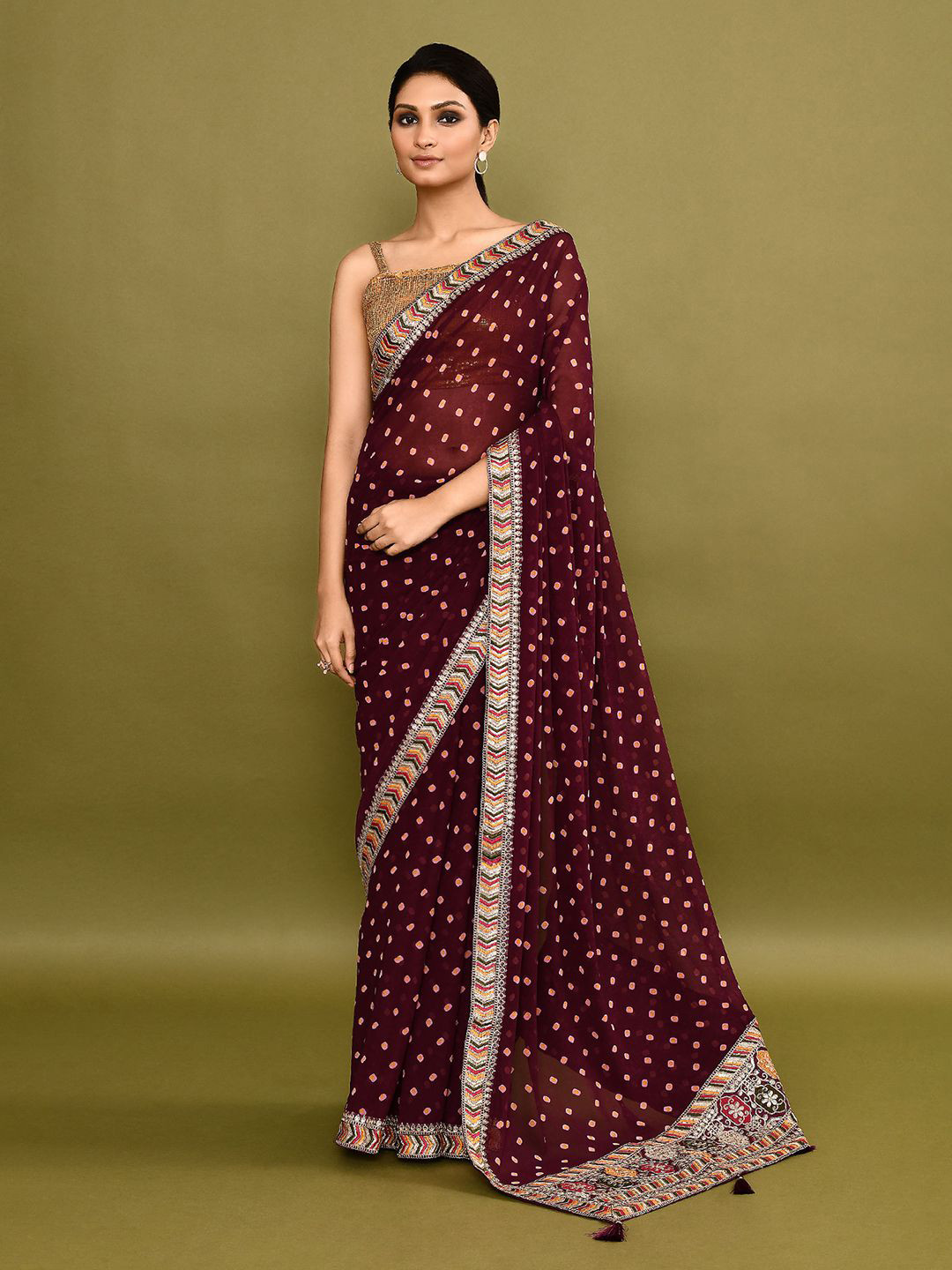 

Nazaakat by Samara Singh Ethnic Motifs Embroidered Poly Georgette Saree, Red