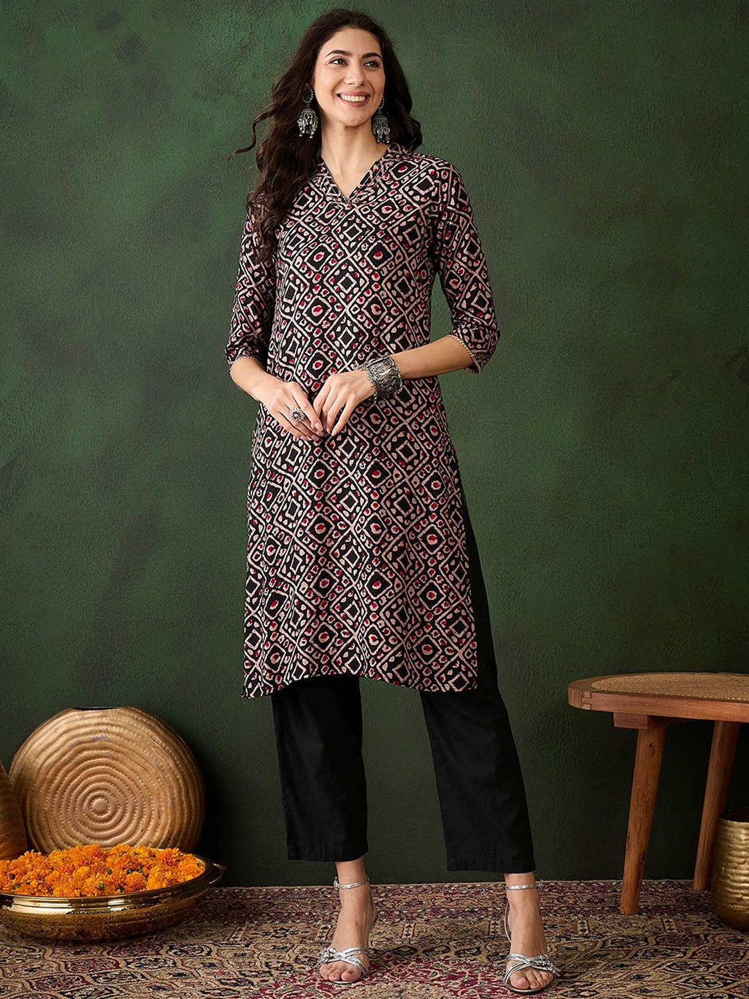 

Sangria Geometric Printed Straight Kurta, Black