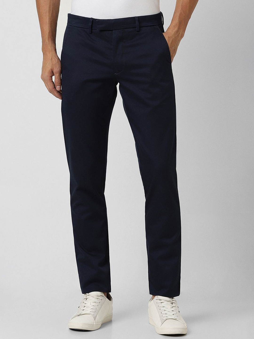 

Van Heusen Sport Men Slim Fit Cotton Trousers, Navy blue