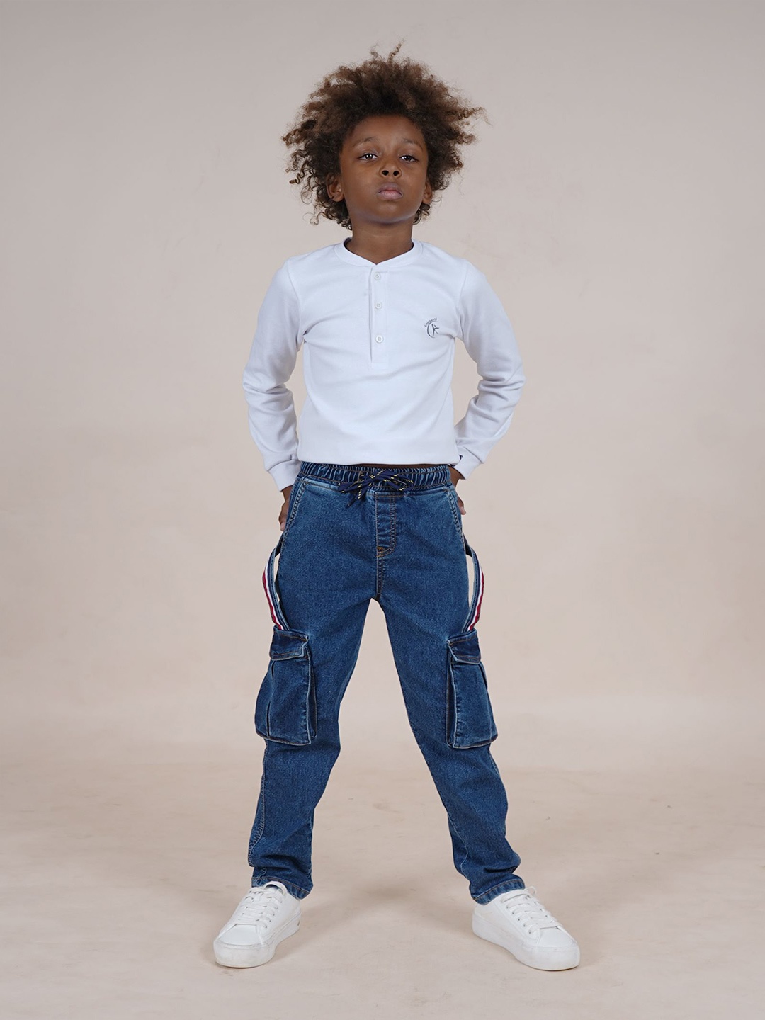 

KiddoPanti Boys Pure Cotton T-shirt With Jeans, White