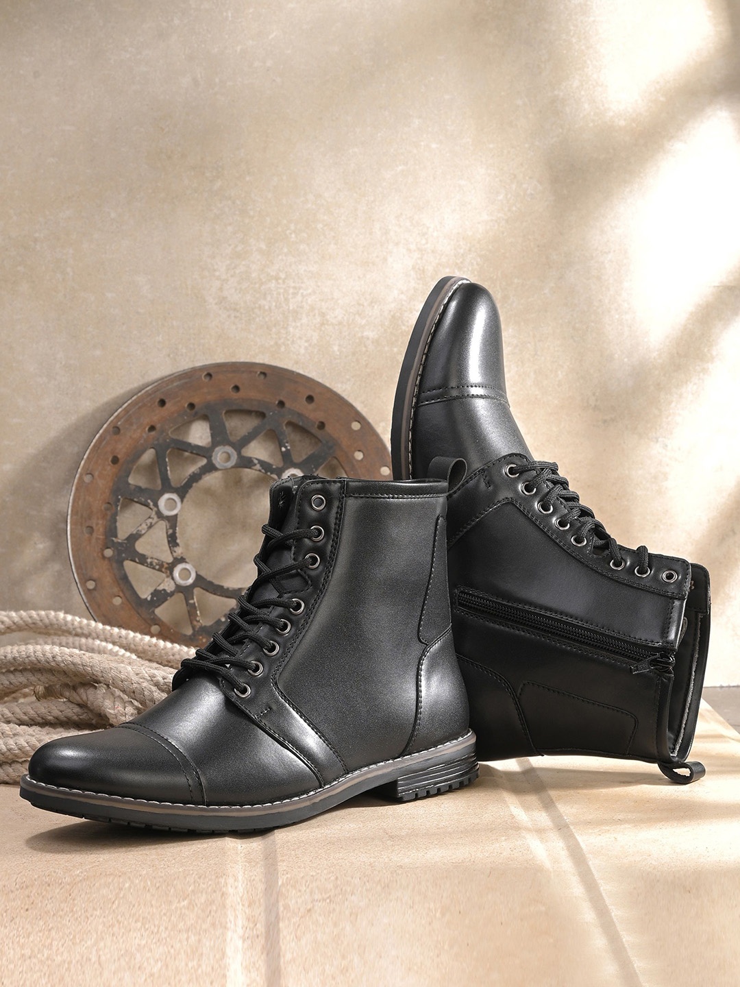

The Roadster Lifestyle Co Men Lace Up Boots, Black