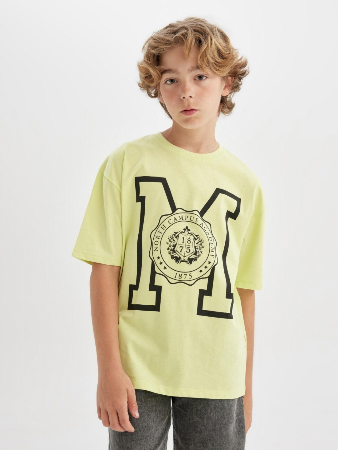 

DeFacto Boys Typography Printed Applique T-shirt, Na