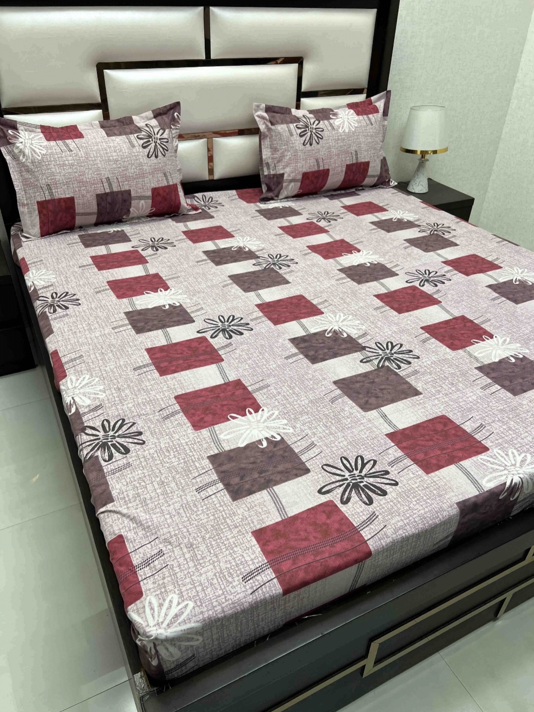

Pure Decor Passion Purple & White Floral 230 TC Cotton Queen Bedsheet with 2 Pillow Covers