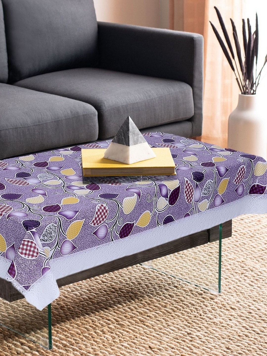 

LooMantha Purple & White Floral Printed 4 Seater Table Cover