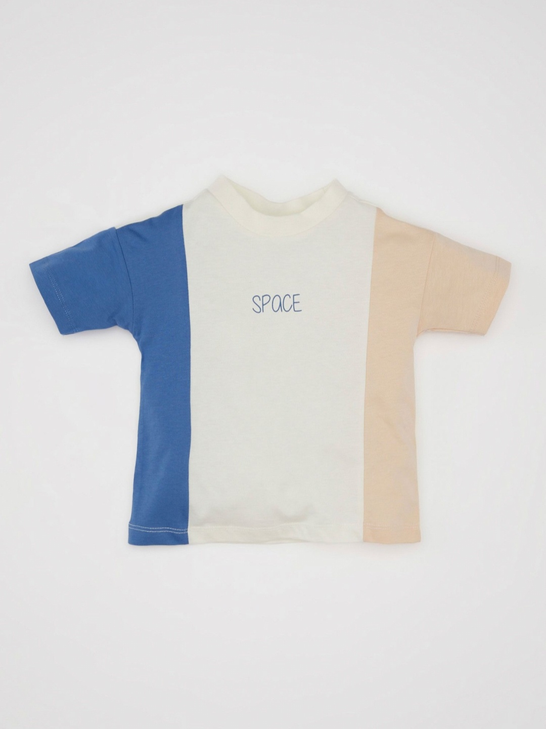 

DeFacto Boys Colourblocked Round Neck Cotton T-shirt, Na