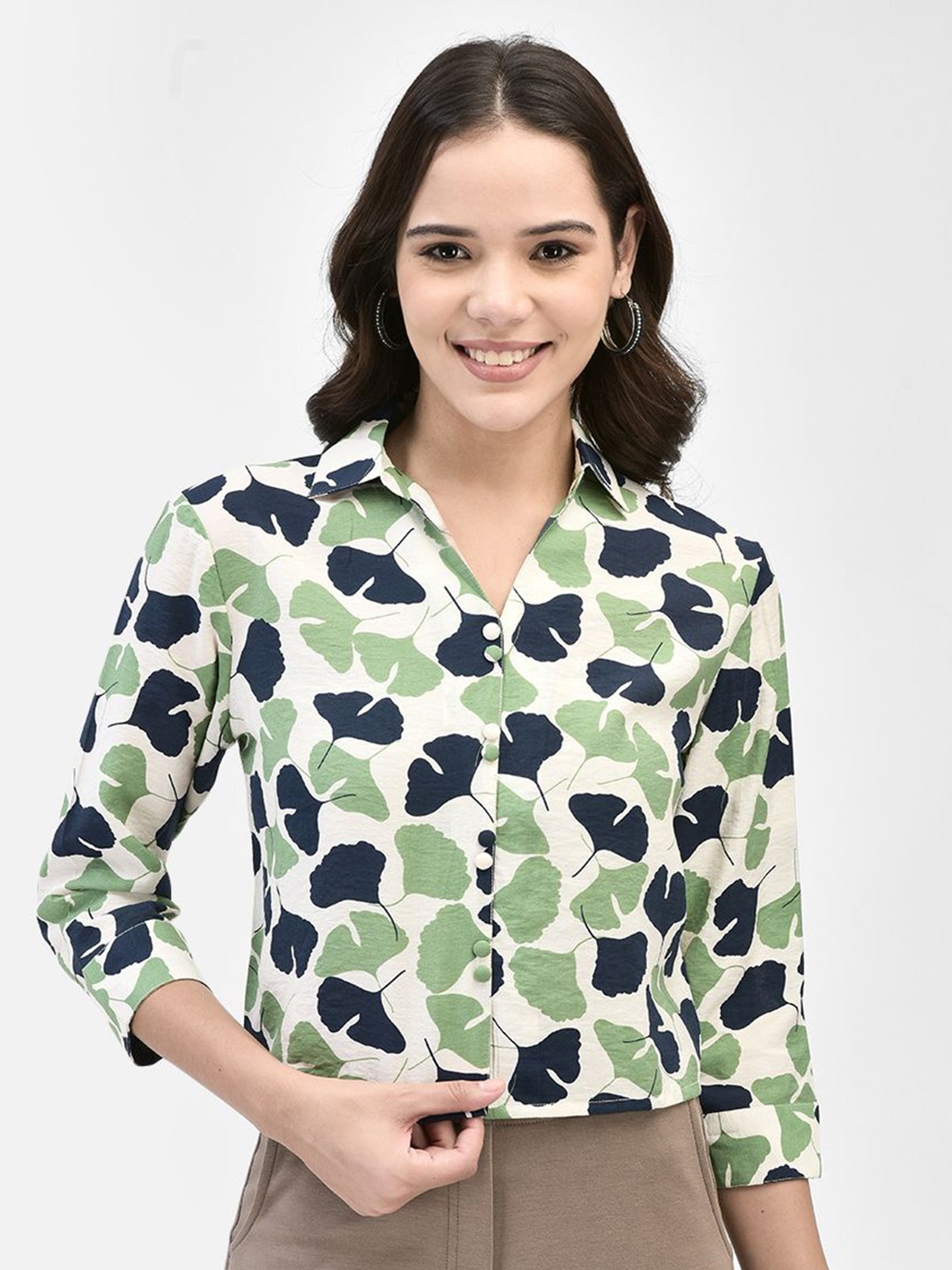 

FUTURO Women Floral Printed Shirt Collar Top, Green