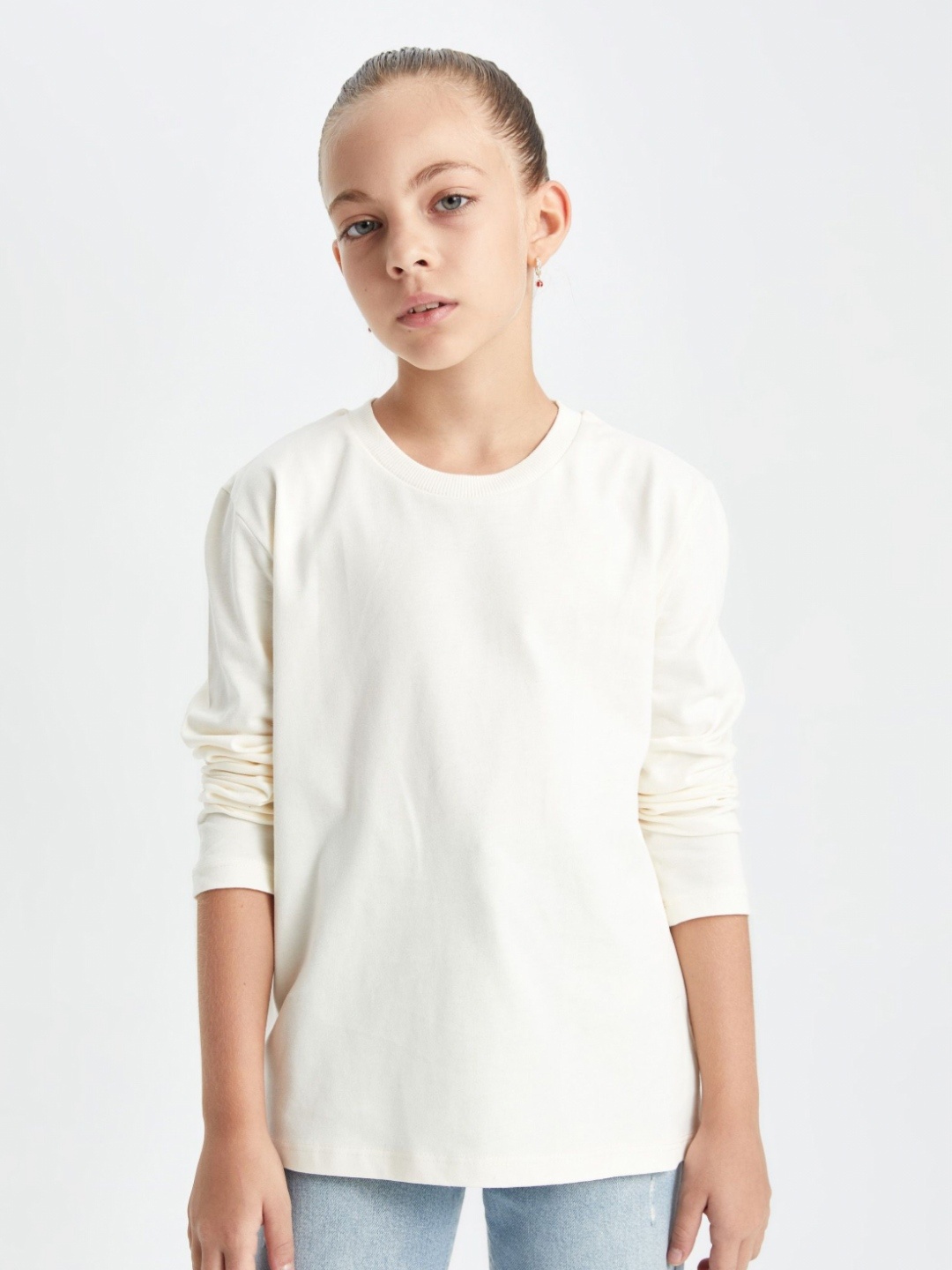 

DeFacto Girls Solid Pure Cotton T-shirt, Off white