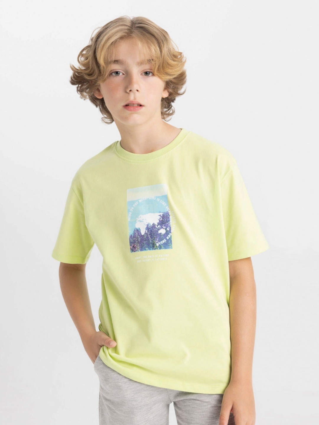 

DeFacto Boys Floral Printed Round Neck Cotton T-shirt, Yellow