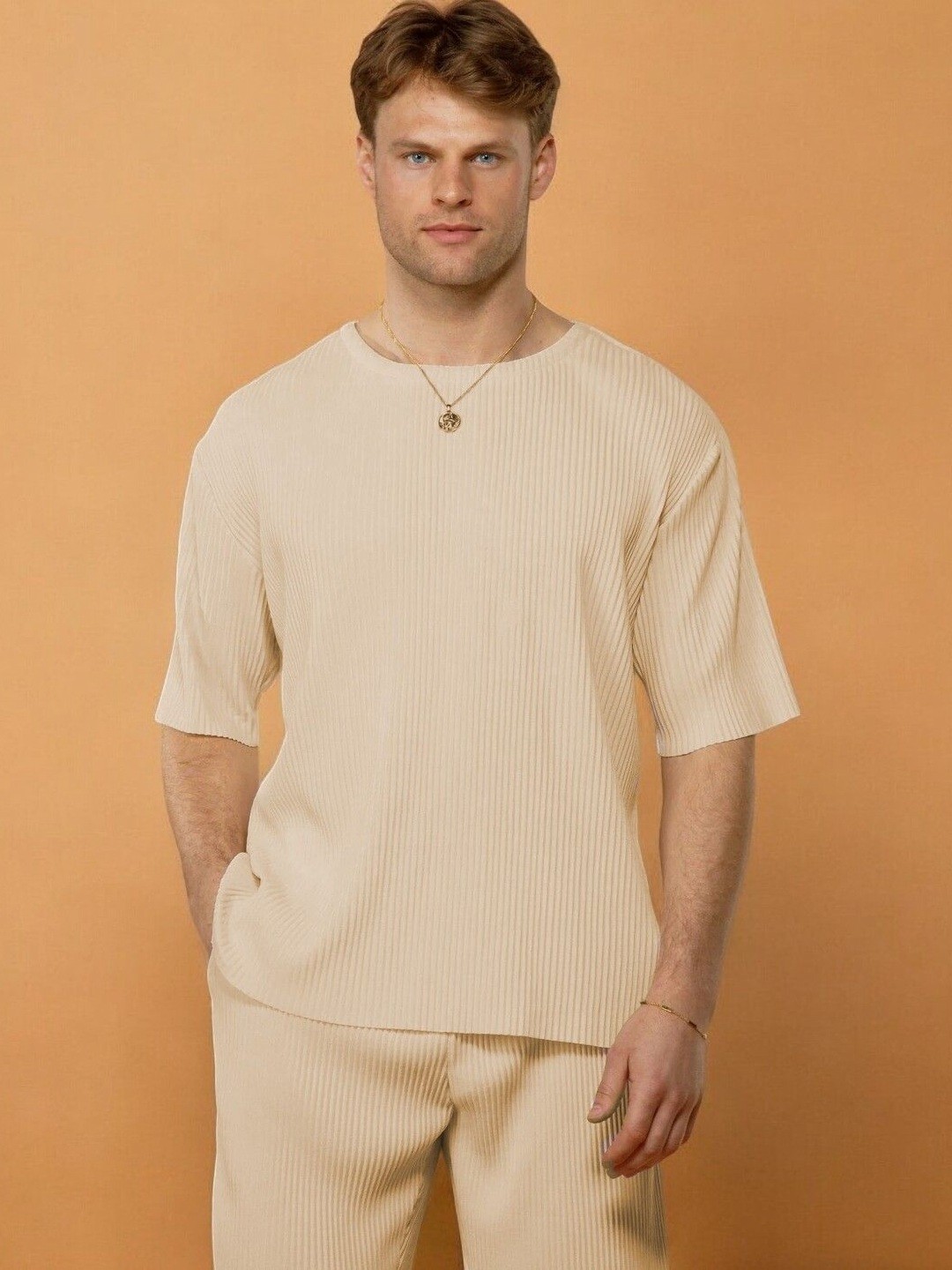 

Genzy Men Drop-Shoulder Sleeves Raw Edge T-shirt, Beige