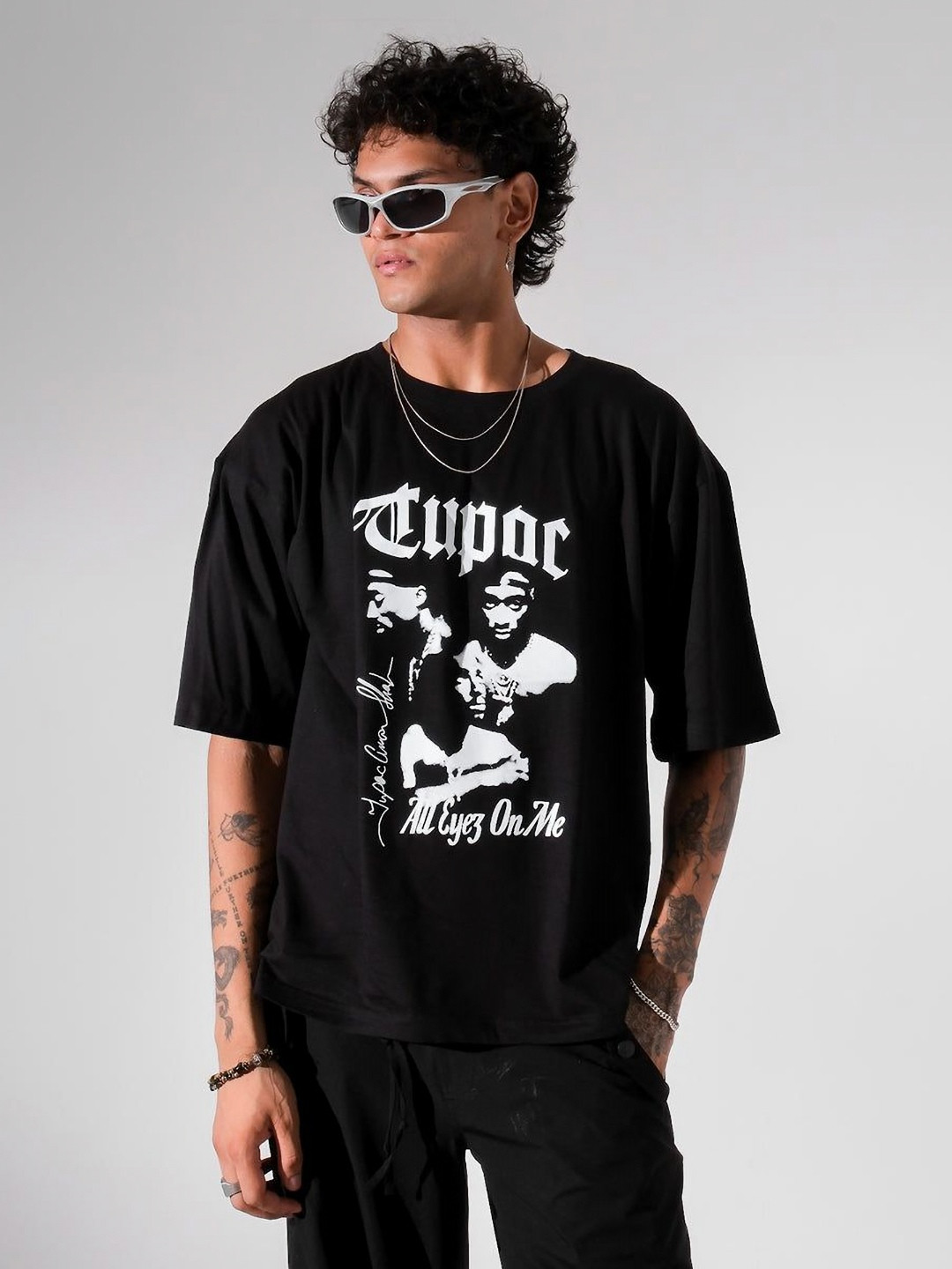 

TheBTclub Men Printed Drop-Shoulder Sleeves Activchill T-shirt, Black