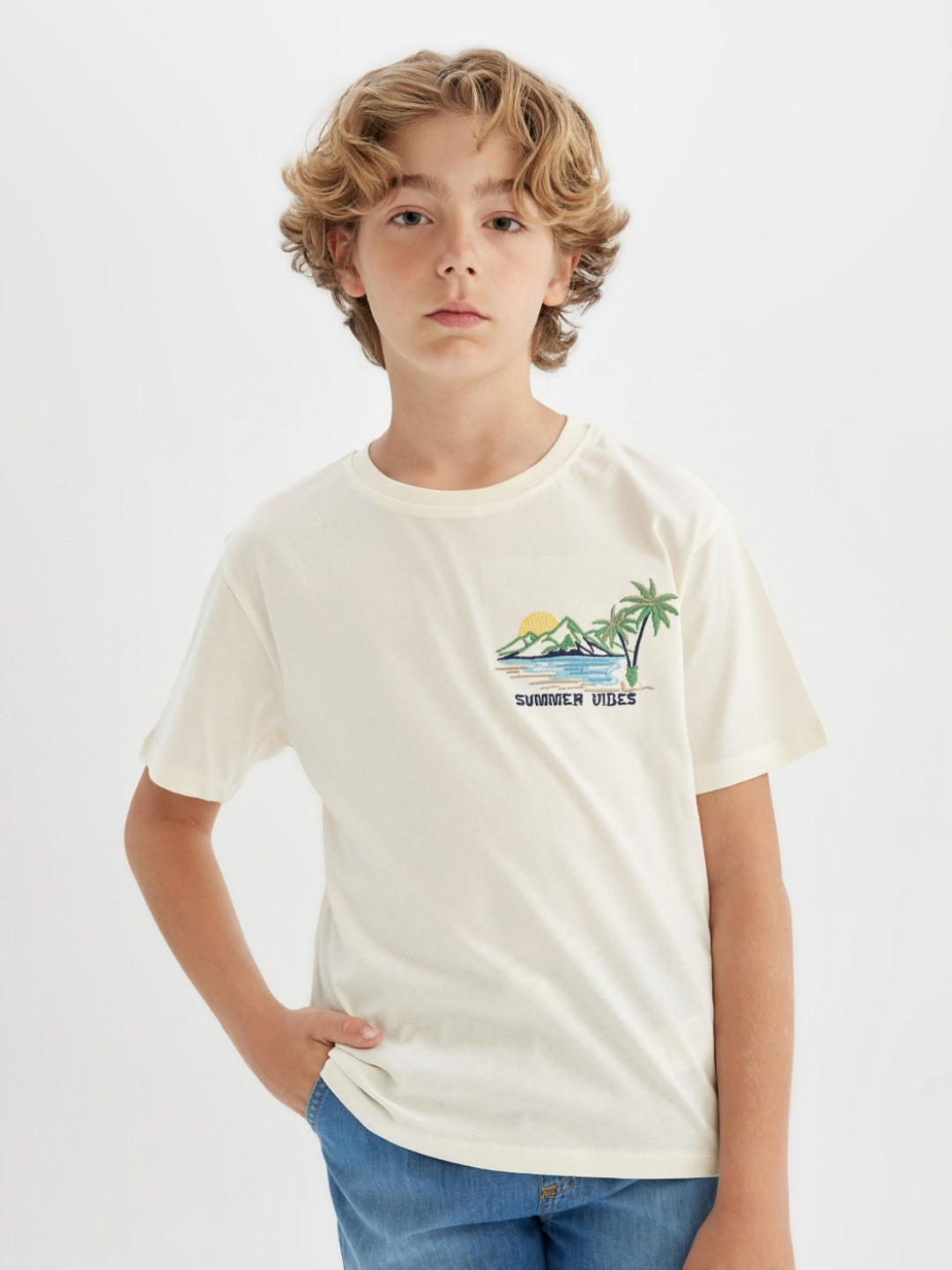 

DeFacto Boys Typography Printed Pockets T-shirt, Na