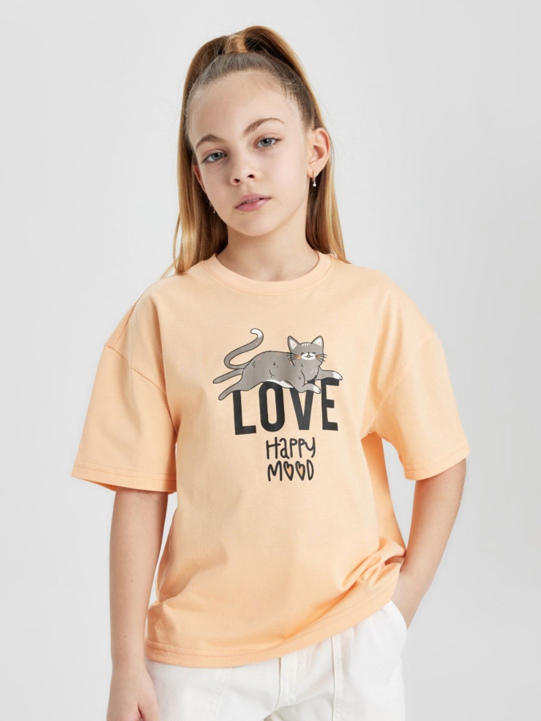 

DeFacto Girls Round Neck Cotton T-shirt, Peach