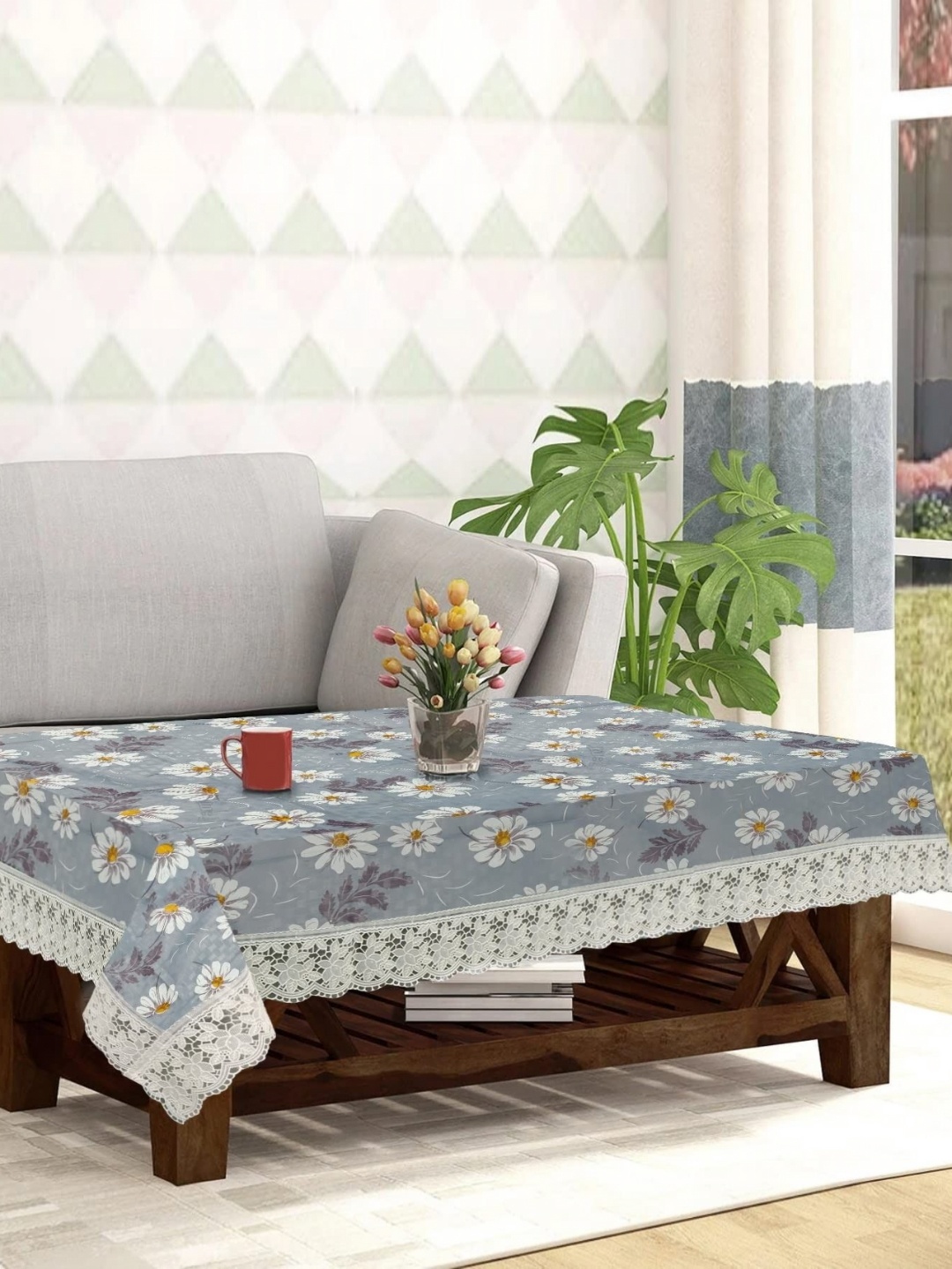 

LooMantha Blue & Yellow Floral Printed 4 Seater Table Cover