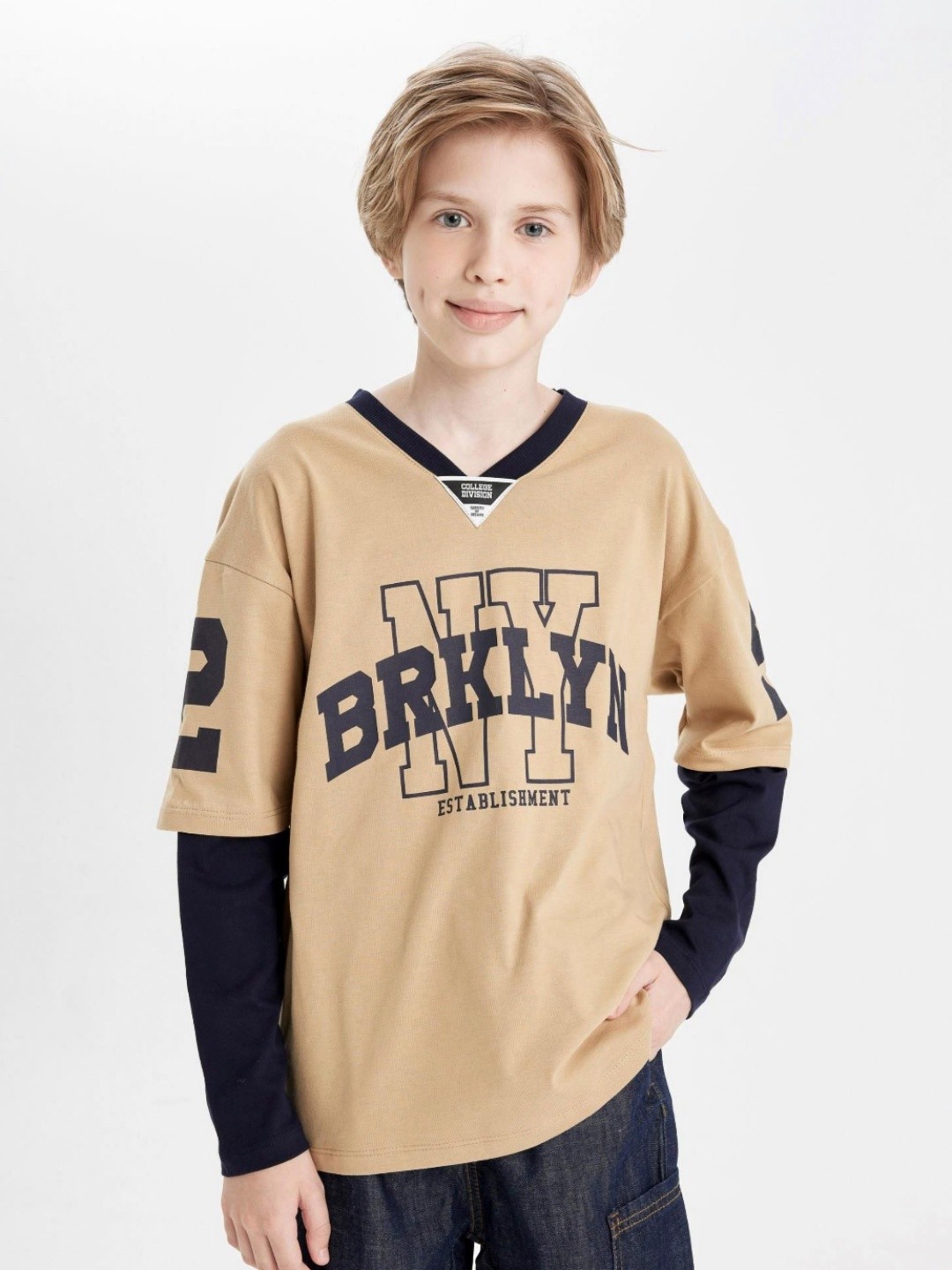 

DeFacto Boys Typography Printed V-Neck Cotton T-shirt, Beige