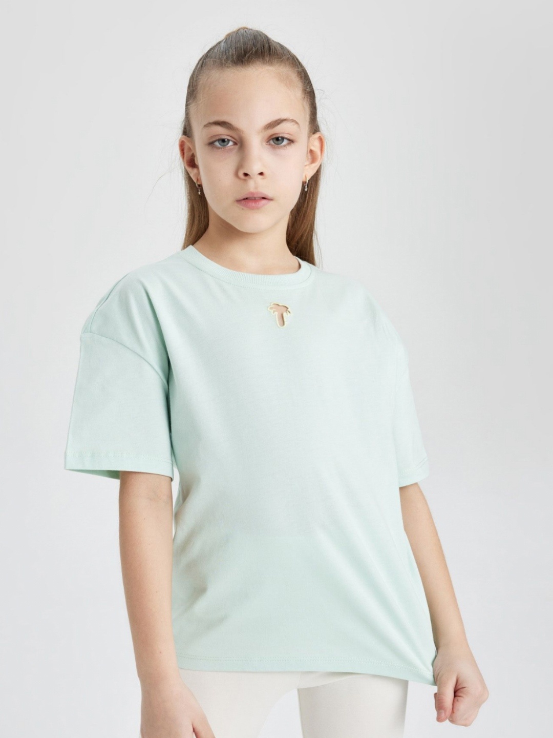 

DeFacto Girls Round Neck Cotton T.Shirt, Blue