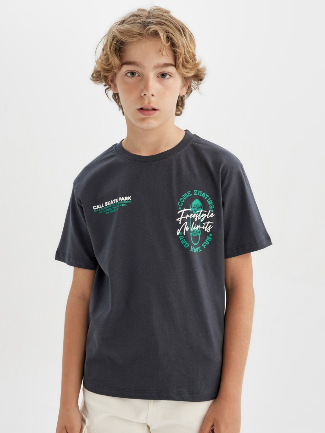 

DeFacto Boys Typography Printed Round Neck Cotton T-shirt, Grey