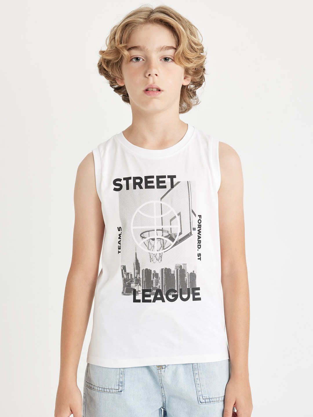 

DeFacto Boys Graphic Printed Round Neck Cotton T-shirt, White