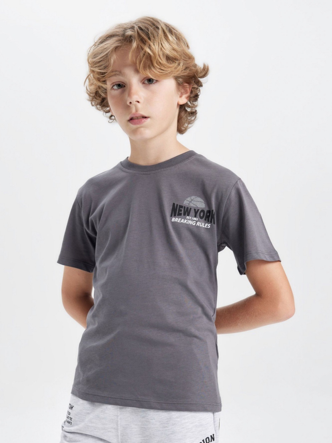

DeFacto Boys Typography Printed Round Neck Cotton T-shirt, Grey