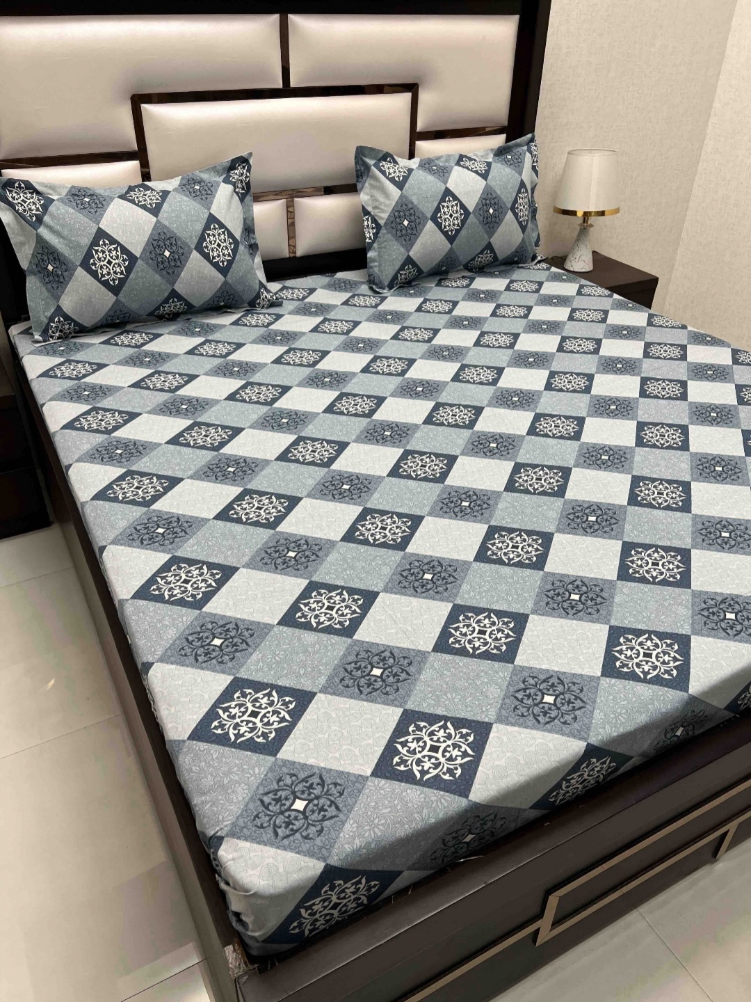 

Pure Decor Passion Blue & White Printed 230 TC Cotton Queen Bedsheet with 2 Pillow Covers
