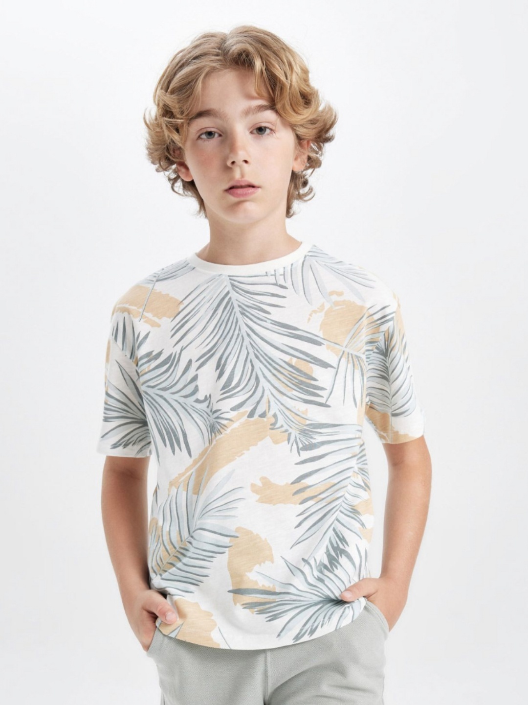 

DeFacto Boys Floral Printed Round Neck Cotton T-shirt, White