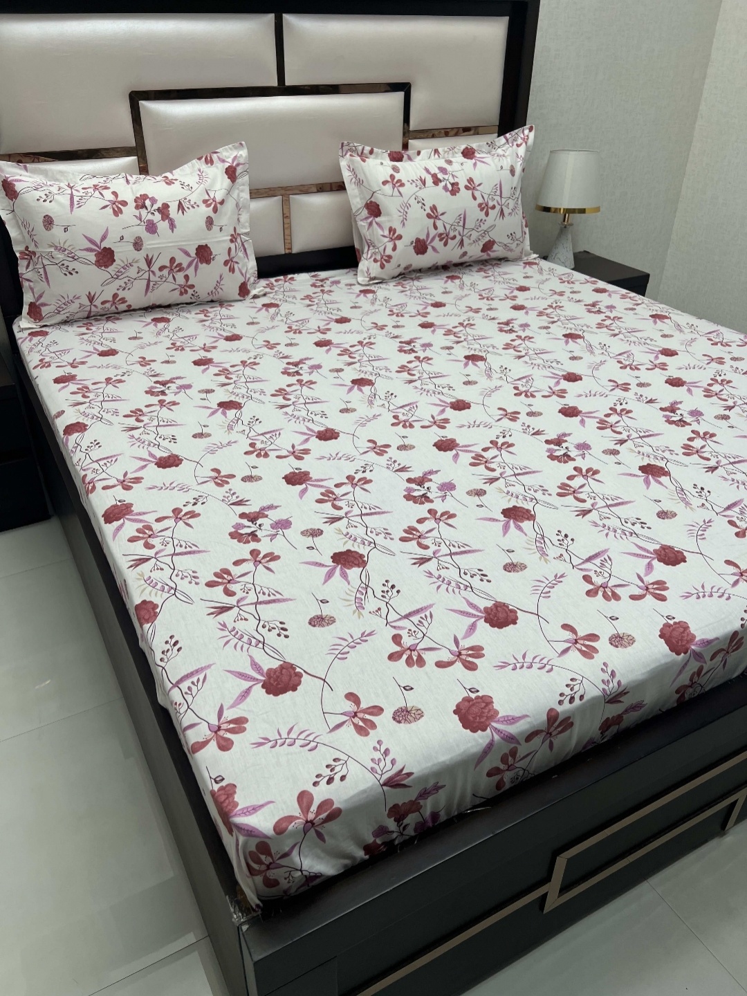 

Pure Decor Sapphire White Floral Printed Pure Cotton 400TC King Bedsheet & 2 Pillow Covers