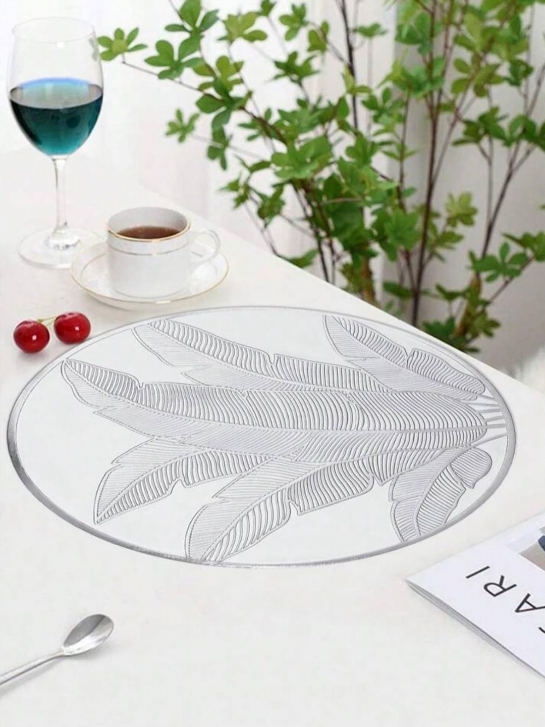

HomeCloud Silver Toned Textured Table Placemats